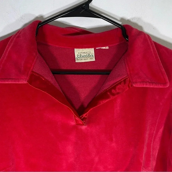 Saint John’s Bay Red Soft Fleece Size Medium - Picture 2 of 6